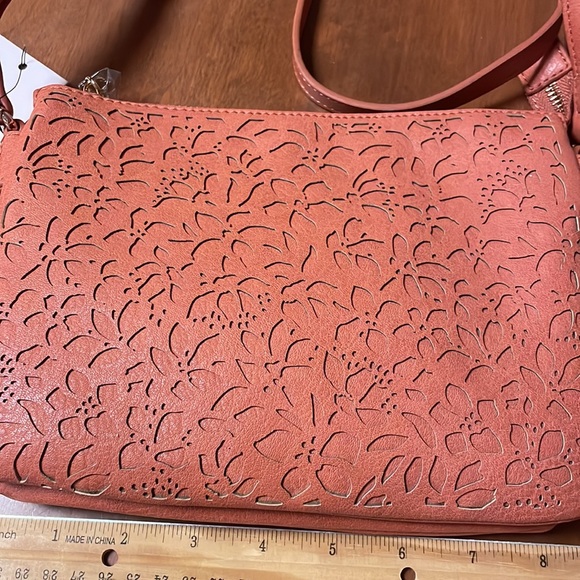 Lauren Conrad crossbody purse. NWT. See pics for cut out design on one side only - Picture 2 of 7